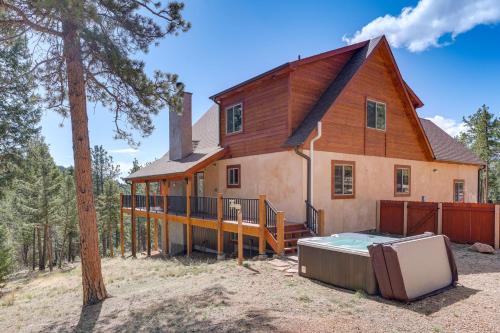Pine Casa | 8 Mi to Staunton State Park Mtn-View Hideaway!