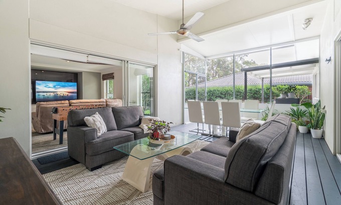 Port Macquarie Casa | 8 min to beach, Sleeps 12 + Pets