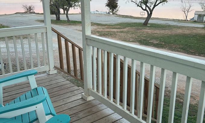 Graford Casa | 8 min to Rocker B - Cozy Lakefront Escape at PK Lake