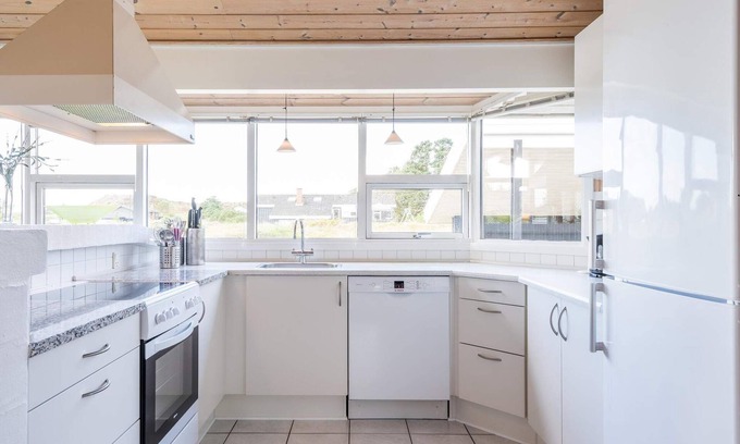 Henne Strand Casa | 8 person holiday home in Henne