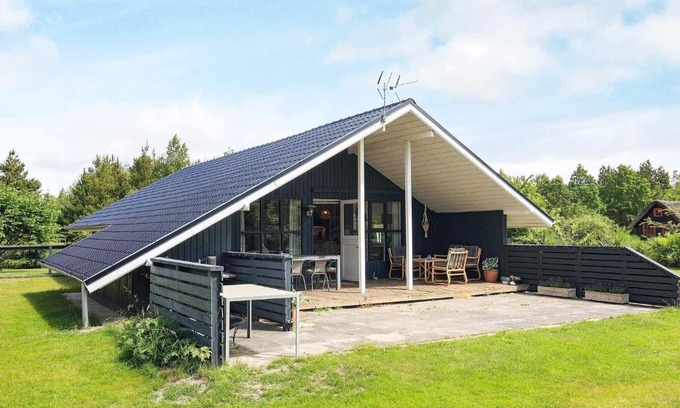 Hojslev Casa | 8 person holiday home in Højslev-By Traum