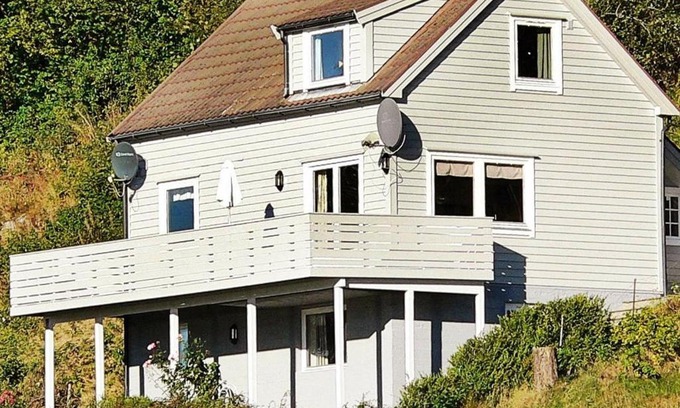 Hyllestad Casa | 8 person holiday home in Sørbøvåg