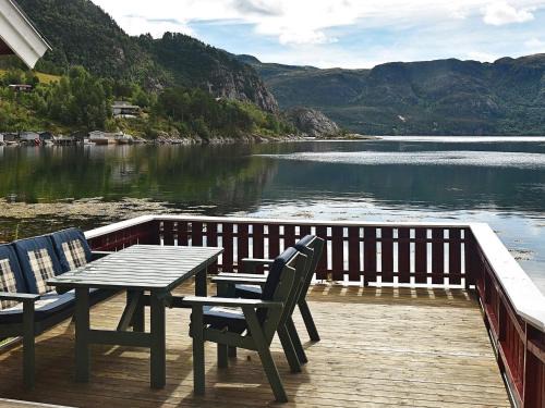 Snillfjord Casa | 8 person holiday home in Sundlandet
