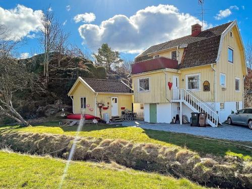 Bjorholmen Casa | 8 person holiday home in KLÖVEDAL-By Traum