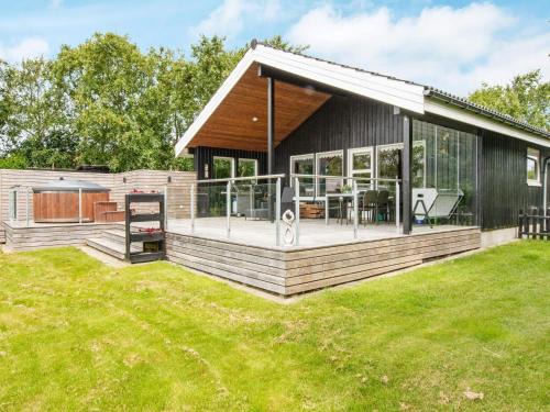 Remmer Strand Casa | 8 person holiday home in Struer-By Traum