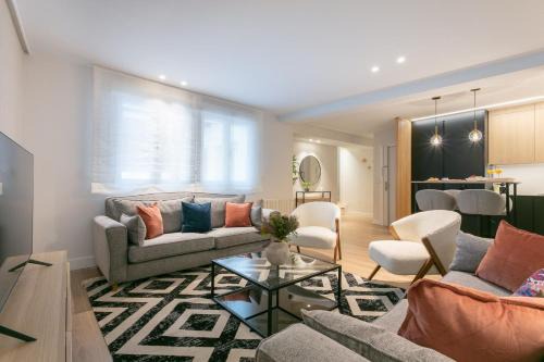 Justicia Apartamento | 8-Person Luxury in the Heart of Madrid Prime Location Fuencarral I