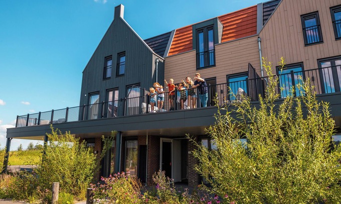 Dronten Casa | 8 persons appartment with 4 bedrooms