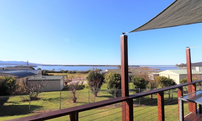 Mallacoota Casa | 8 Radley Place Mallacoota