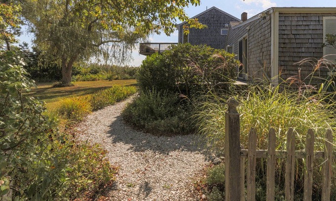 East Sandwich Casa | 8 Sandy Neck- Family Getaway Near Sandy Neck Beach, pet-friendly!