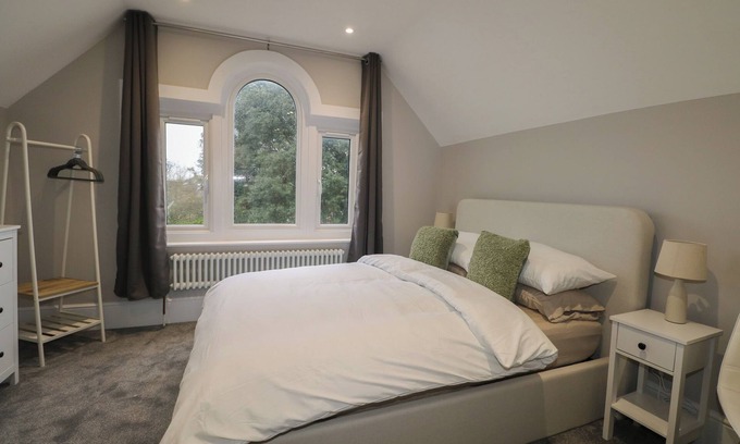 Seaford Cabaña | 8 THE CUCKMERE, pet friendly, country holiday cottage in Seaford