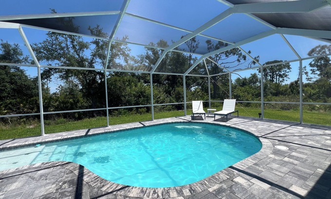 Port Charlotte Casa | 8 Turtles Villa, 5 bedrooms, child friendly, pool, spa, minutes to Boca Grande
