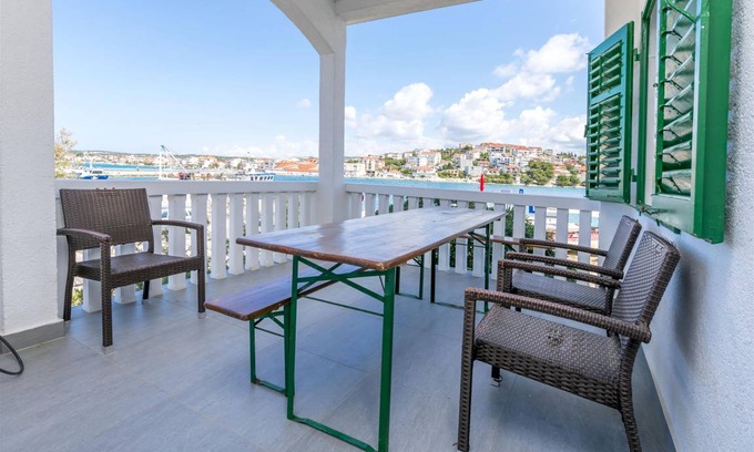 Rogoznica Apartamento | 80 m² Apartamento ∙ 2 habitaciones ∙ 6 huéspedes