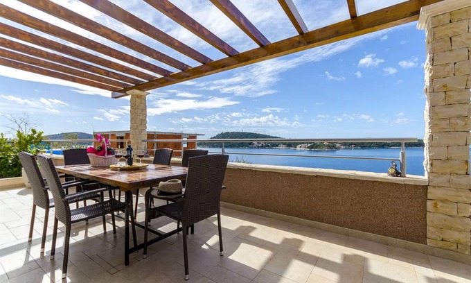 Rogoznica Apartamento | 80 m² Apartamento ∙ 3 habitaciones ∙ 6 huéspedes
