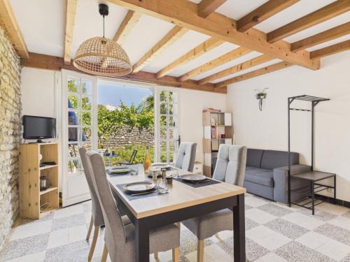 Les Portes-en-Re Casa | 800 m de la plage, jardin, maison pour 4