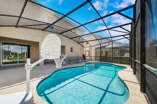 Loughman Casa | 8005 Oak Shadow Ct
