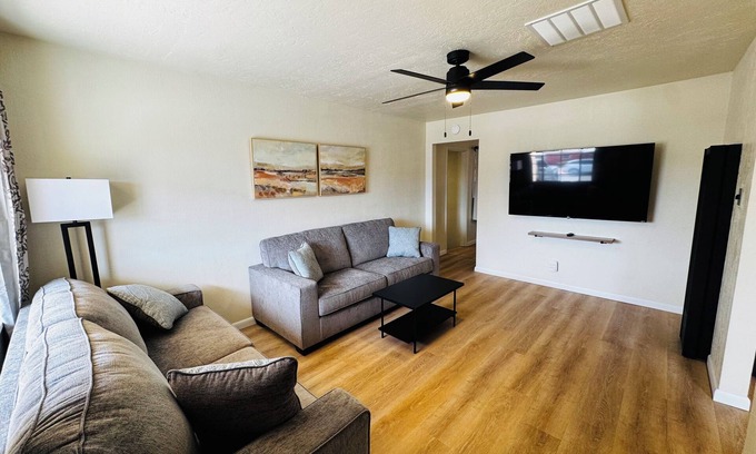 Farmington Casa | 800ft From Starbucks! Townhouse! Central Location!