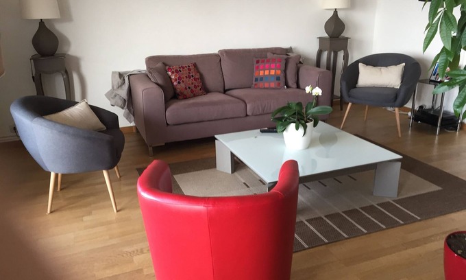 Santa Cruz Apartamento | 80m luminoso parque privado cerca de CV aire acondicionado wifi ascensor residencia tranquila