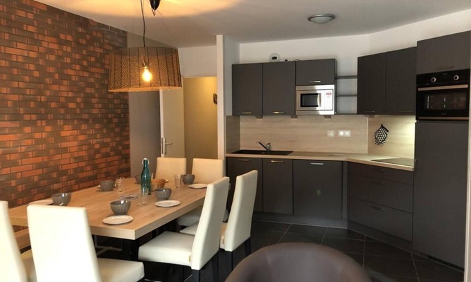 Eaux-Bonnes Apartamento | 80m del centro estación, 1.o piso, vista pistas, piscina, terraza, tv, local para esquís, 69m²