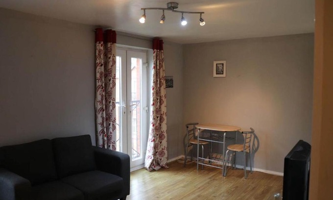 Ewloe Apartamento | 81 Maes Deri, Ewloe,