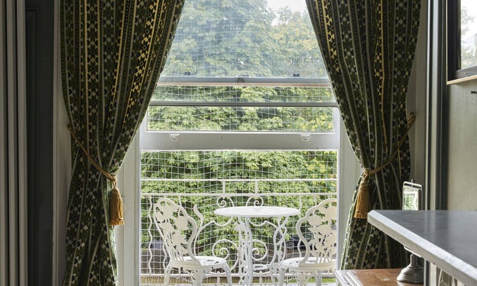Cheltenham Hotel | 81 Promenade Studios
