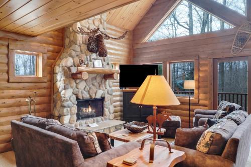 Boyne Falls Casa | 816 Mountain Cabin