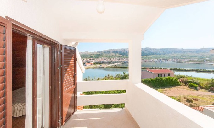 Pag Apartamento | 82 m² Apartamento ∙ 2 habitaciones ∙ 4 huéspedes