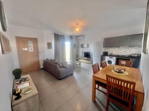 Birkirkara Apartamento | 83/3-Lovely 1 Bedroom Penthouse