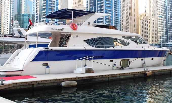 Dubai Alquiler De Eote | 88ft Superyacht with Jacuzzi - Cruising on hourly price basis