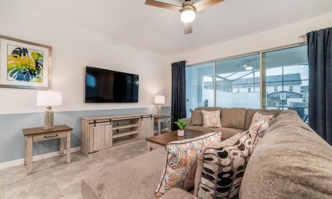 Bay Lake Casa | 8972 Amelia Downs