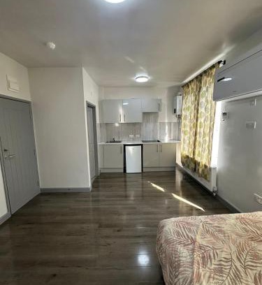 Loxford Apartamento | 8A Chapel