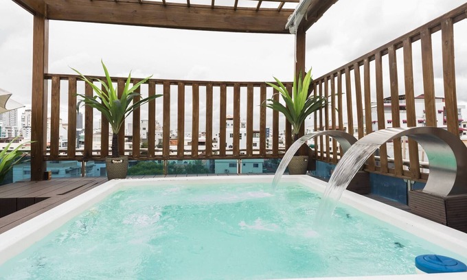 Santo Domingo Apartamento | Ático de 8 habitaciones con azotea privada y jacuzzi