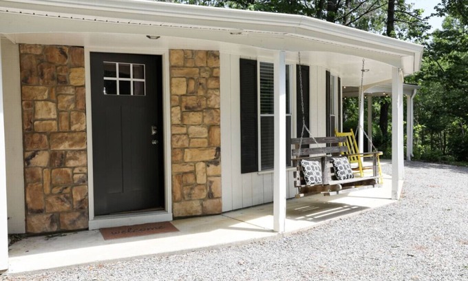 Court House Casa | 8Days a Week by Buffalo Mountain Getaway
