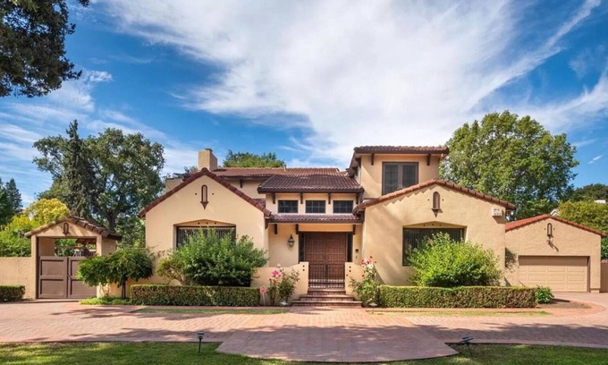 West Atherton Casa | $8M+ Luxury Private Villa - 3 miles from Stanford Uni