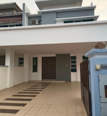 Taman Teratai Casa | 8Pax comfortable setia residen