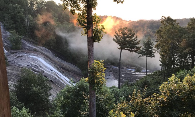 Lake Toxaway Condominio | DECEMBER 2025!!!! BOOK 5 NIGHTS GET 10% OFF! SMOKEY MOUNTAINS & WATER FALL VIEW!