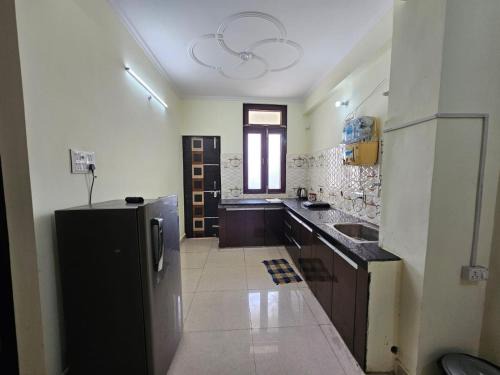 Alambagh Apartamento | 9 BHK in Krishna Nagar Lucknow LKO 9BHK 201L,202R&302R