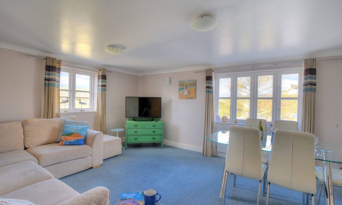 West Bay Cabaña | 9 MARITIME HOUSE, family friendly in West Bay