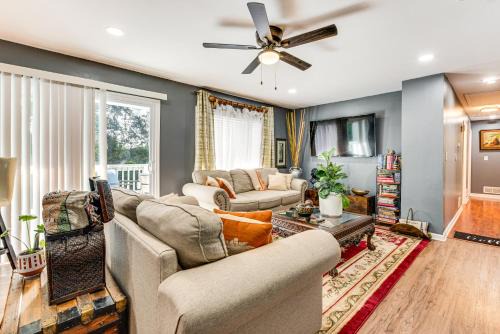 Decatur Casa | 9 Mi to Downtown Atlanta Home with Deck and Yard!