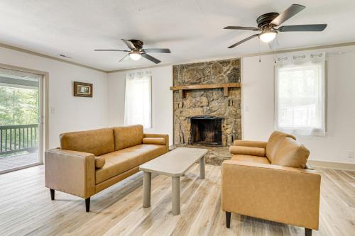 Murphy Casa | 9 Mi to Dtwn Murphy Secluded Tri-State Stay!