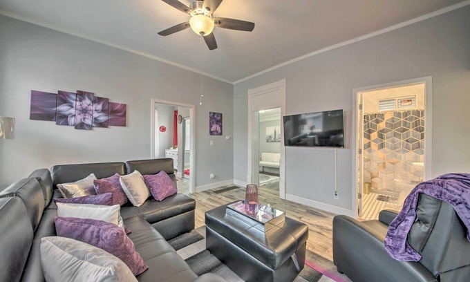 St. Louis Casa | 9 Mi to Dtwn: Vibrant St Louis Home!