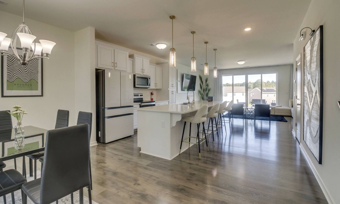 Mount Holly Casa | 9 Mi to Nat’l Whitewater Center! Sleek Family Home