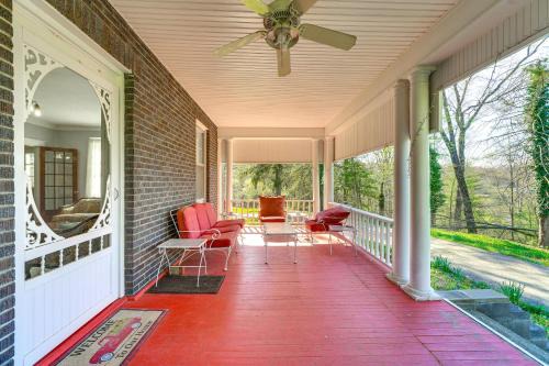 Redstar Casa | 9 Mi to New River Gorge Spacious Retreat with Porch