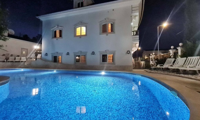 Arnal Casa | 9 Rooms Residence at Villa 5☆(20-30Guests)