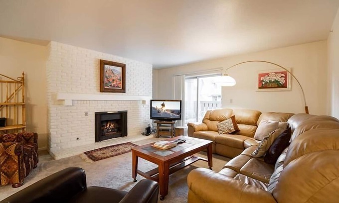 Vail Condominio | Vail Village Hot Tub, Pool, Walk To Lifts Cuatro camas separadas
