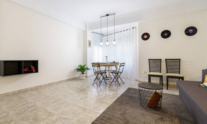 Centro Apartamento | 90 m² Apartamento ∙ 3 habitaciones ∙ 7 personas