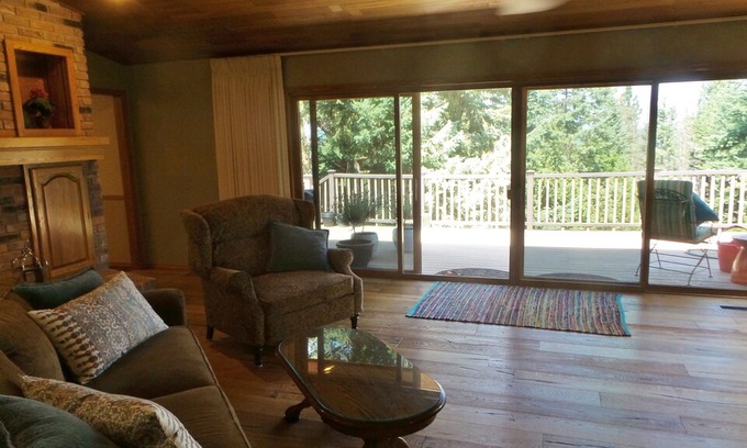 Hayden View Estates Casa | $90 per night, 6 month minimum, Large Home in Hayden View Estates