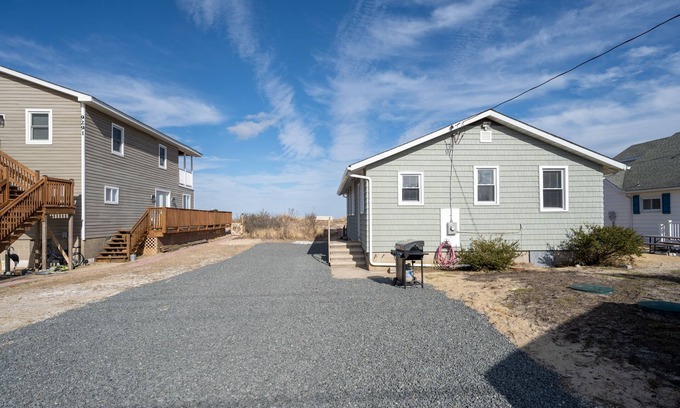 Prime Hook Beach Casa | 9297 Shore Drive - Bayfront on Primehook Beach
