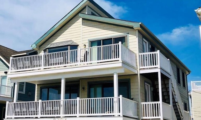 Townsend's Inlet Casa | 9304 Pleasure Avenue 1st Floor-Bottom Unit
