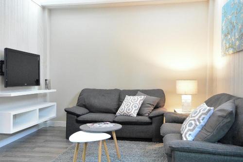 Quartier 5-4 Casa | 930R-B1 The Old House