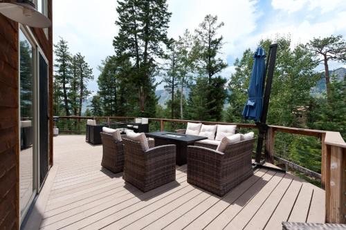 Columbine Lake Casa | 94 Ponderosa Way